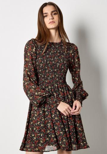 Короткое платье