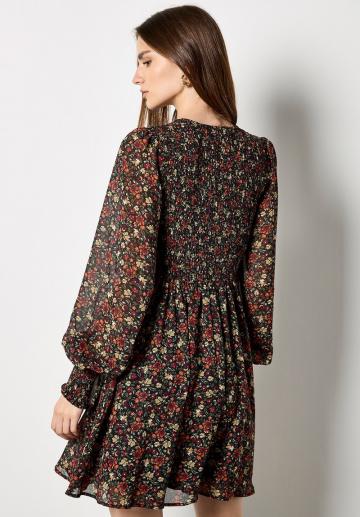 Короткое платье