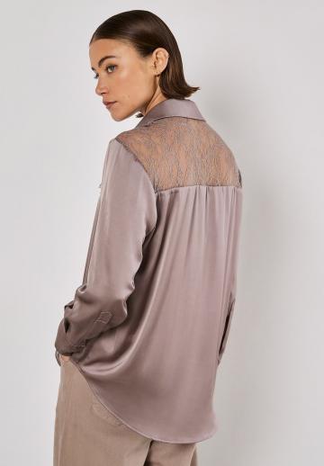 Атласная блузка