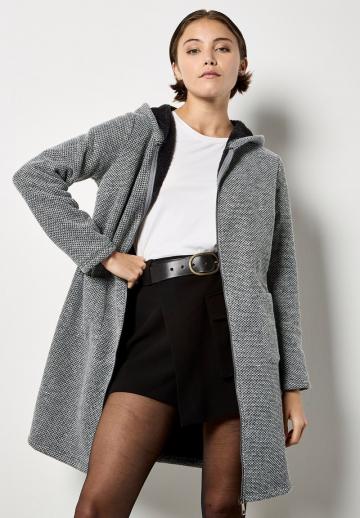 Короткое пальто