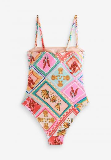 Слитный купальник