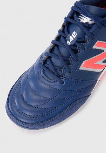 Футбольные бутсы