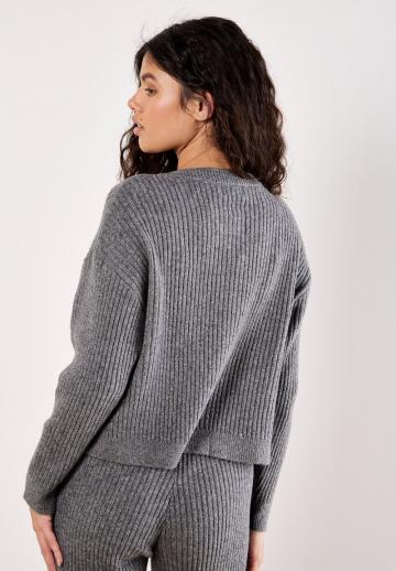 Вязаная кофта