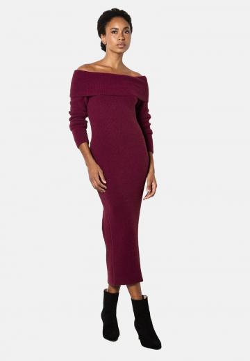 Вязаное платье