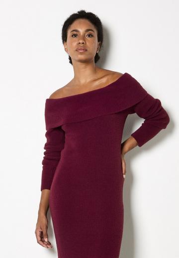 Вязаное платье