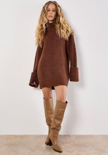 Вязаное платье