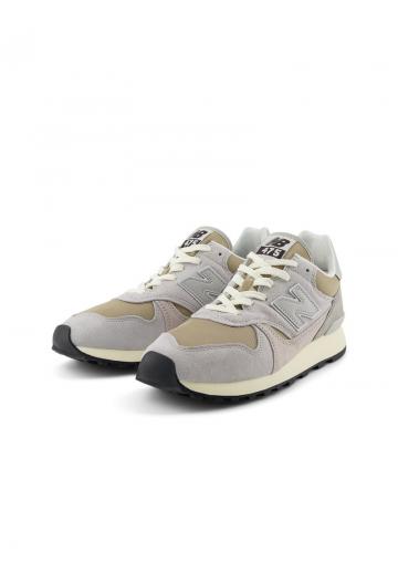 Походные ботинки