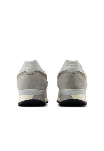 Походные ботинки