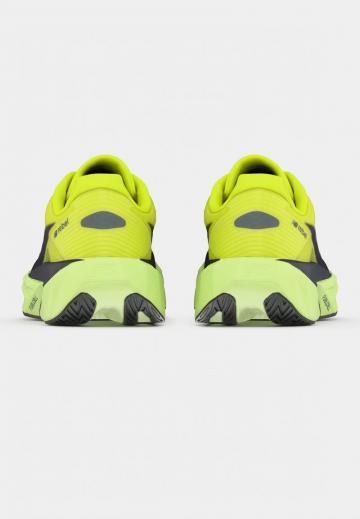 Беговые кроссовки