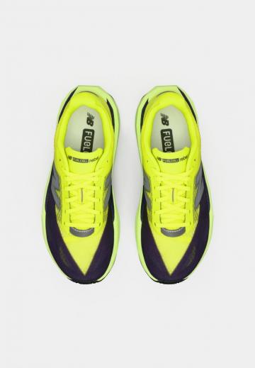 Беговые кроссовки