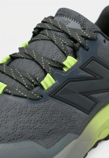 Беговые кроссовки