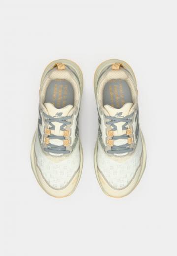 Беговые кроссовки