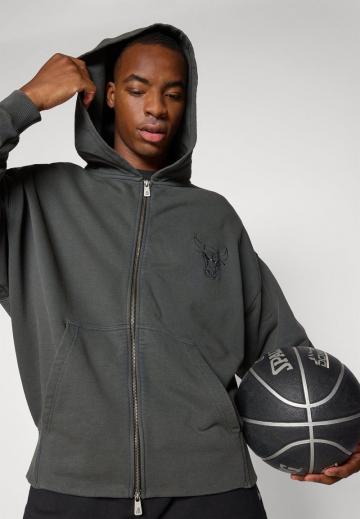 Спортивная кофта