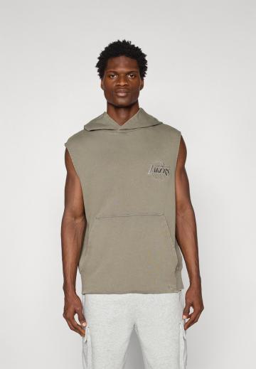 Спортивная кофта