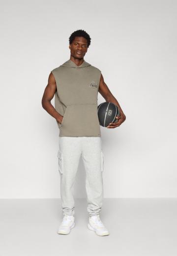 Спортивная кофта