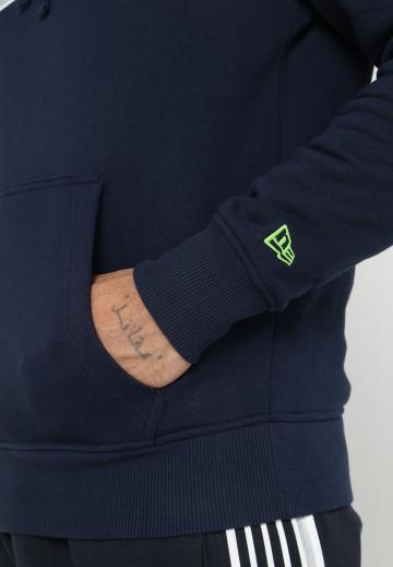 Спортивная кофта