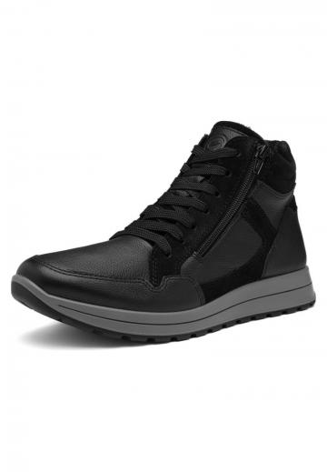 Ботинки на шнуровке