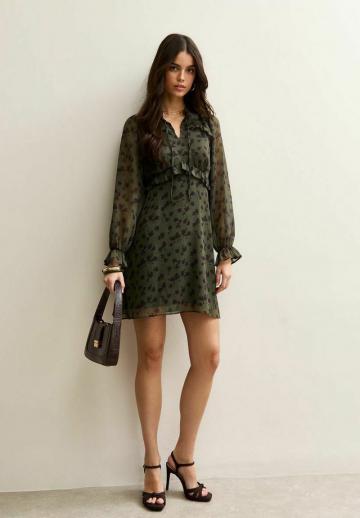 Короткое платье