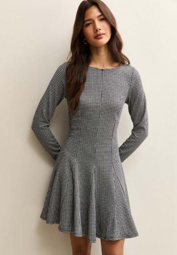 Короткое платье