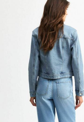 Джинсовая жилетка