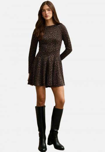 Короткое платье