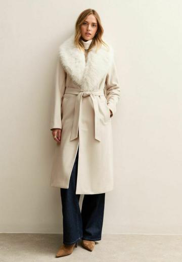Шерстяное пальто