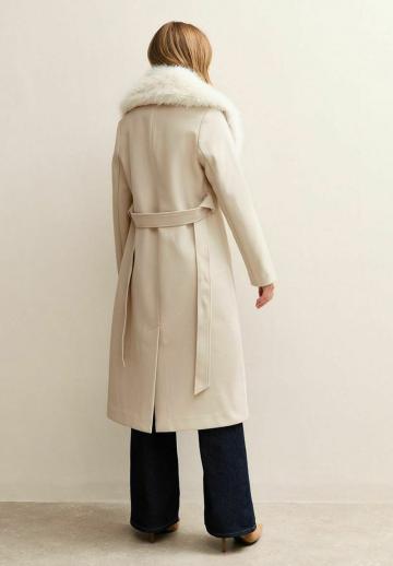 Шерстяное пальто