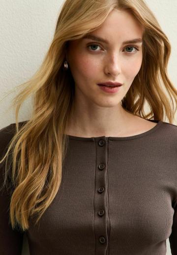 Вязаная кофта