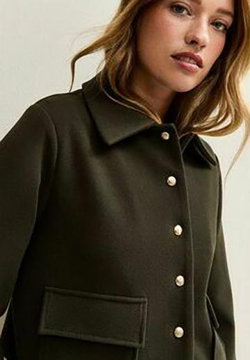 Куртка с накладнымит карманами