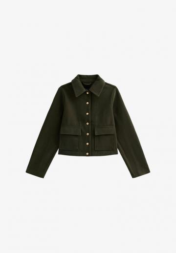 Куртка с накладнымит карманами