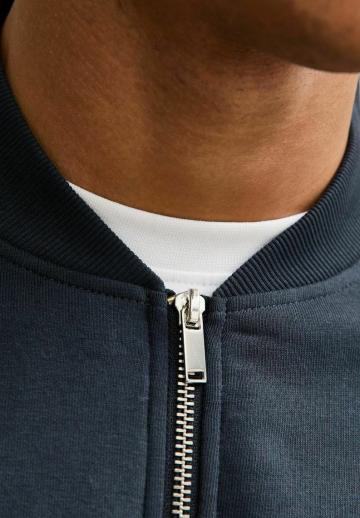 Куртка бомбер