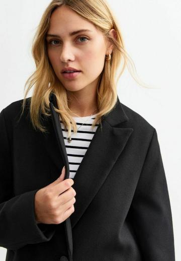 Шерстяное пальто