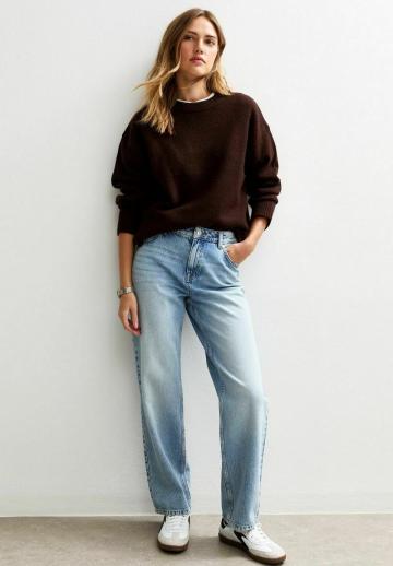 Прямые джинсы