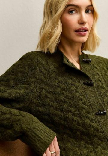 Жаккардовая вязаная кофта