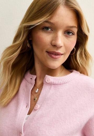 Вязаный жилет