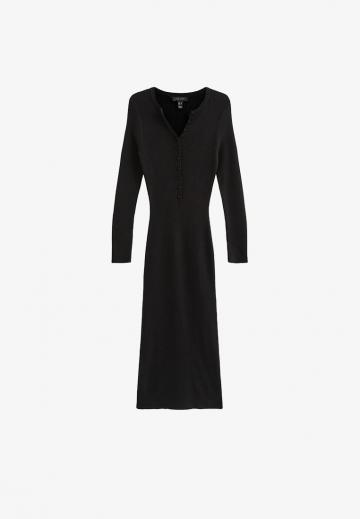 Вязаное платье