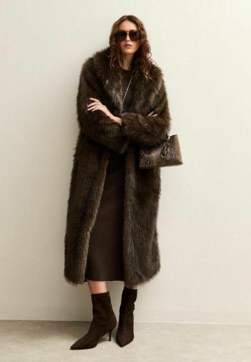 Вязаное платье