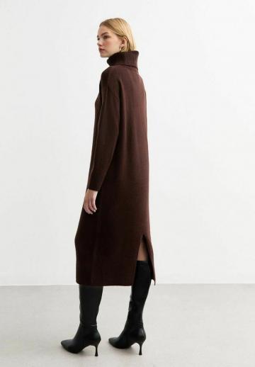 Вязаное платье