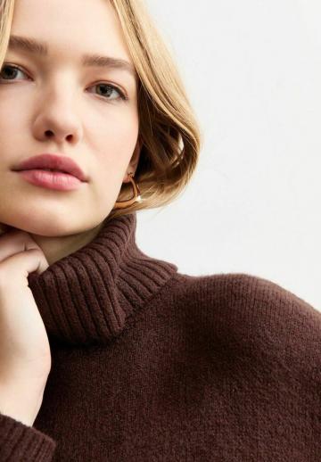 Вязаное платье