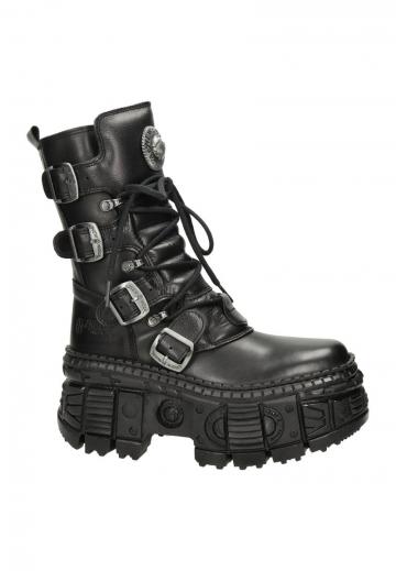 Ботинки на шнуровке