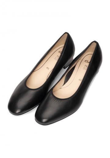 Туфли с высоким носом