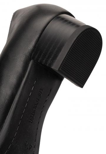 Туфли с высоким носом