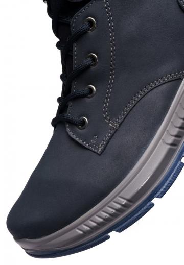 Зимние ботинки