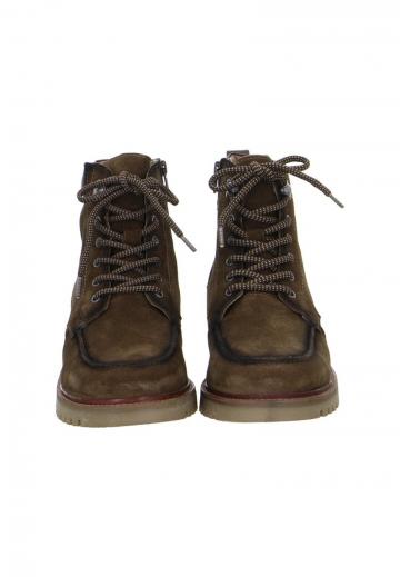 Ботинки на шнуровке