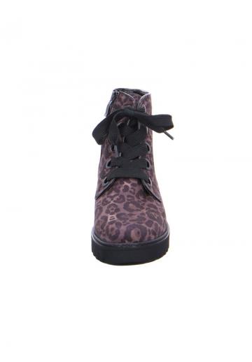 Ботинки на шнуровке