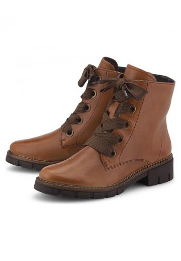 Ботинки на шнуровке