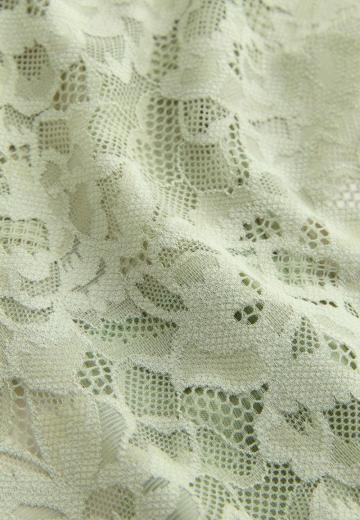 Трусы на бедрах