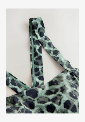 Слитный купальник