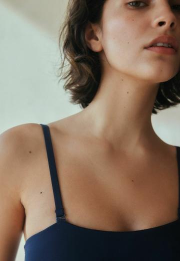 Слитный купальник