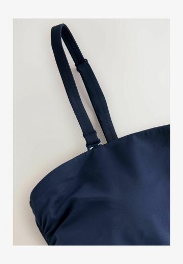 Слитный купальник